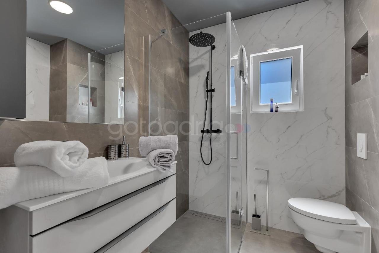 Luxury Seaview Apt Luki - Free Parking Makarska Exterior foto